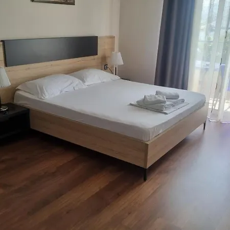 Hotel Klironomi *