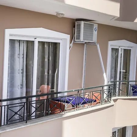 Klironomi Hotel *