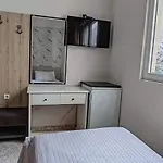 Klironomi Hotel *